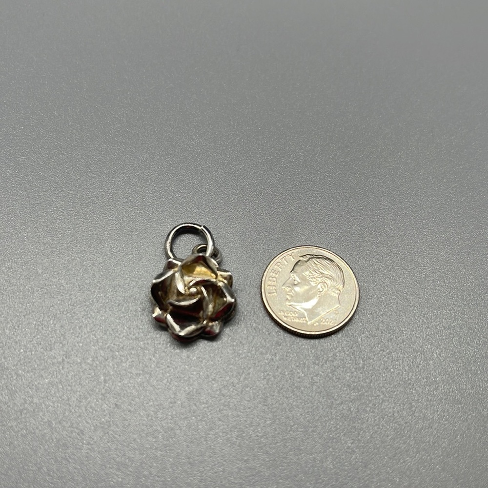 vtg Sterling silver handmade pendant, 925 rose charm, stamped 925 mexico